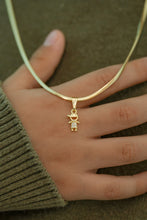 Cargar imagen en el visor de la galería, Cadena serpiente 45cm + dije little boy