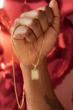 Cargar imagen en el visor de la galería, Cadena veneciana gruesa 65cms + dije placa almighty