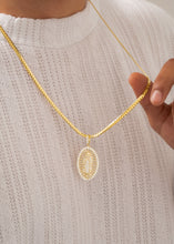 Cargar imagen en el visor de la galería, Dije virgen Guadalupe swarovski cristal