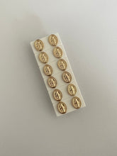 Cargar imagen en el visor de la galería, Topos Virgen broche de seguridad