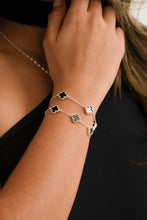 Cargar imagen en el visor de la galería, Pulsera clover black 5H 10mm 17 Cms + Ext