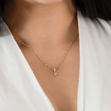 Cargar imagen en el visor de la galería, Dije Letra P