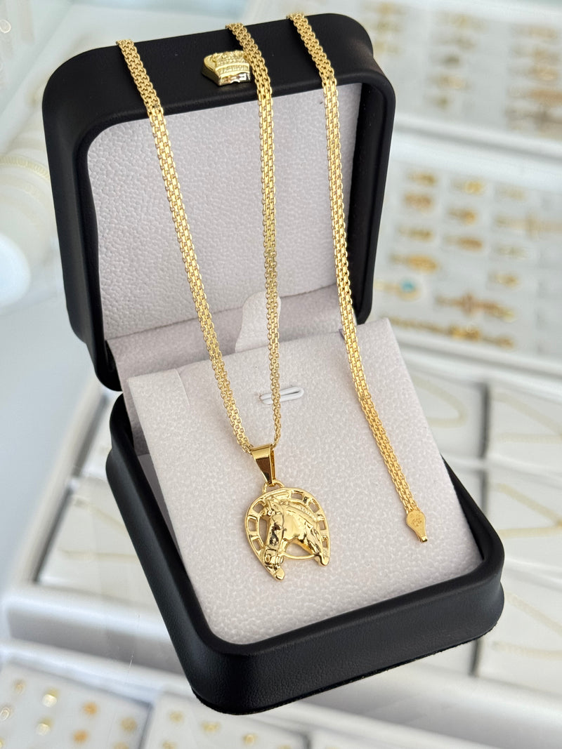 Conjunto fortune (cadena y pulsera China it 3mm 65cms / 19.5cms + dije)