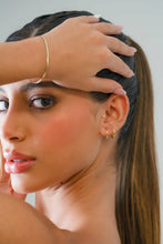 Cargar imagen en el visor de la galería, Arete infinito mini
