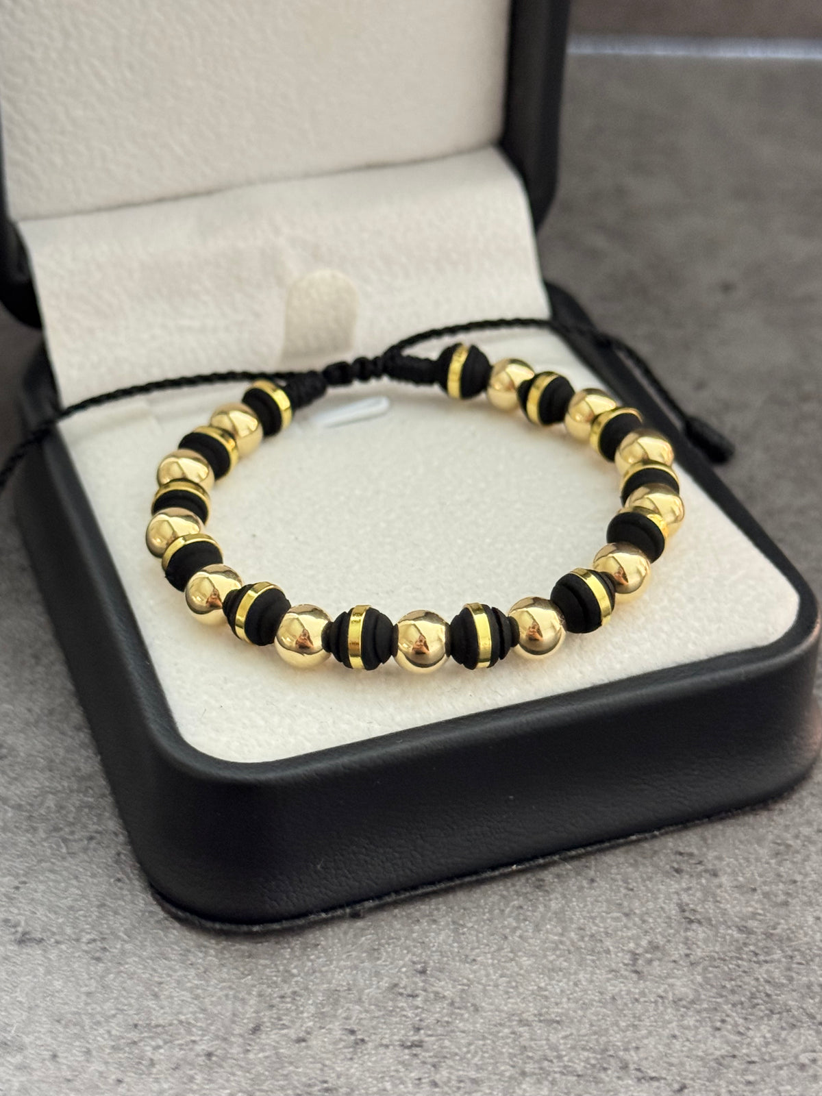 Pulsera con neoprenos argollados y balines lisos 6