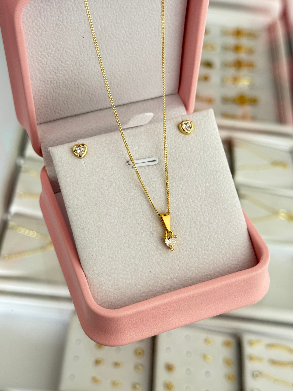 Conjunto little love (cadena cubanita it 1mm 45cms + topos corazón cristal + dije)