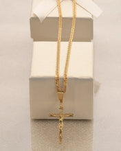 Cargar imagen en el visor de la galería, Cadena cubana continua IT 2,3mm 65cm + dije santa cruz M.
