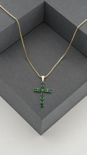 Cargar imagen en el visor de la galería, Cadena Veneciana 1.5mm (65 cm ) + Dije Cruz Esmerald
