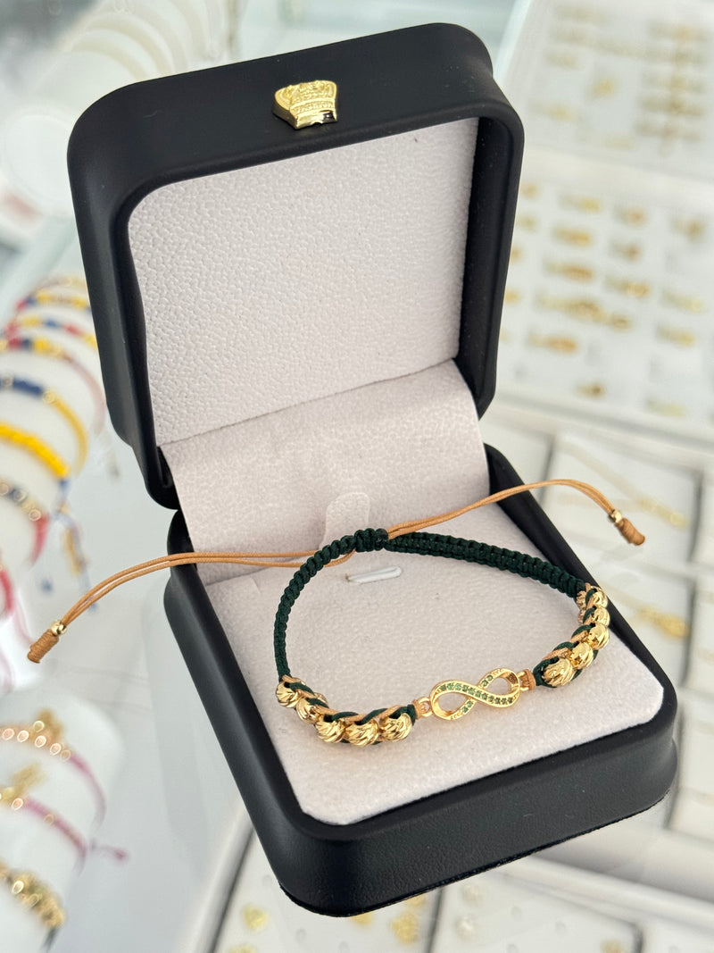 Pulsera infinito silueta verde. N de balín: #5 diamantado
