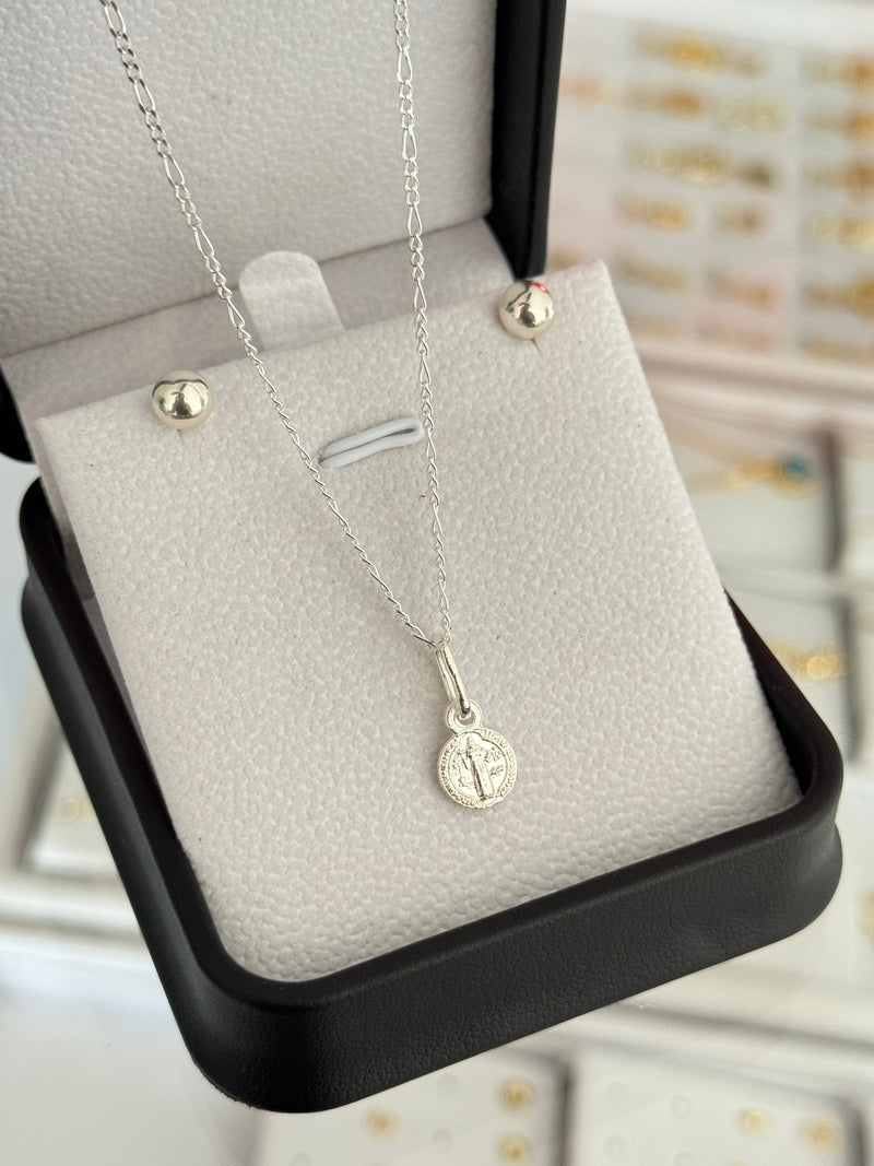 Conjunto mini san Benito (cadena 3x1 1.4mm 45cms + topos balín #6 + dije) Plata ley 925