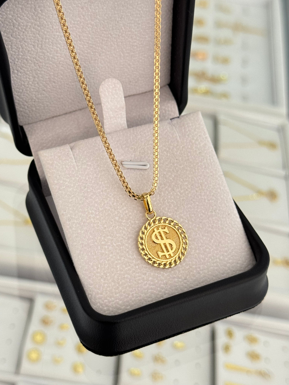 Cadena china IT 2mm 65cms + Dije signo peso