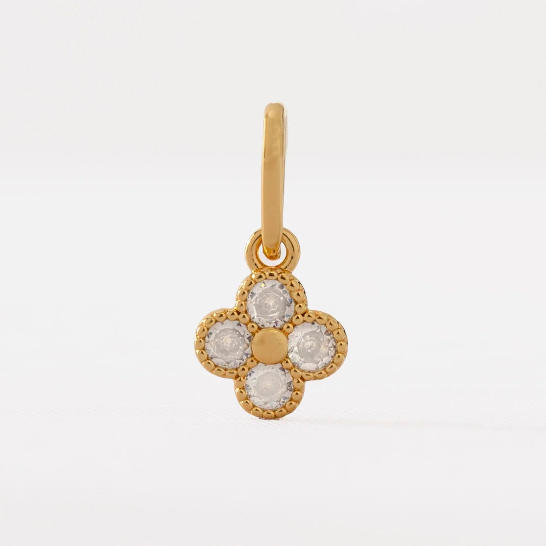 Dije clover motif