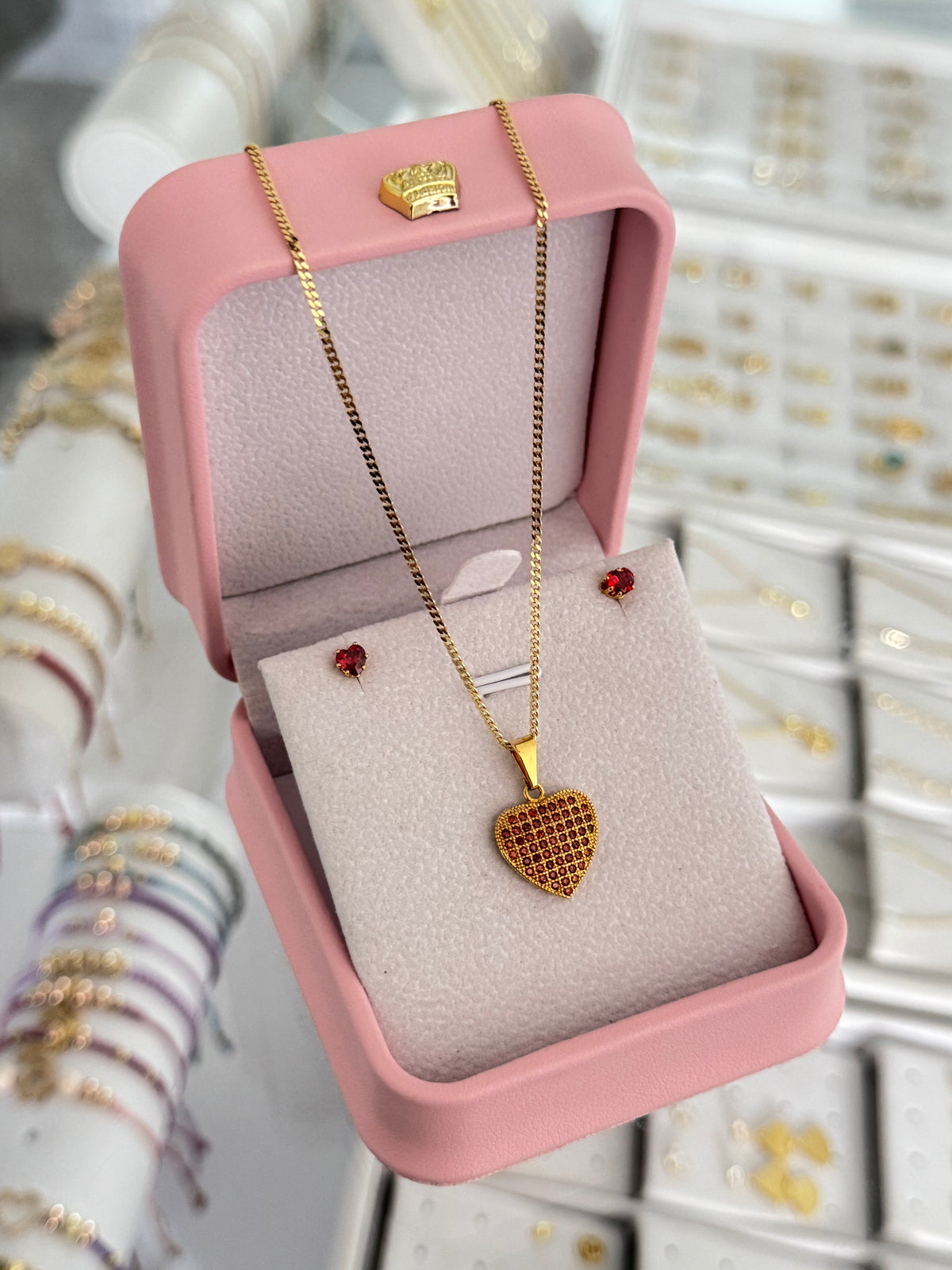 Conjunto corazón rojo