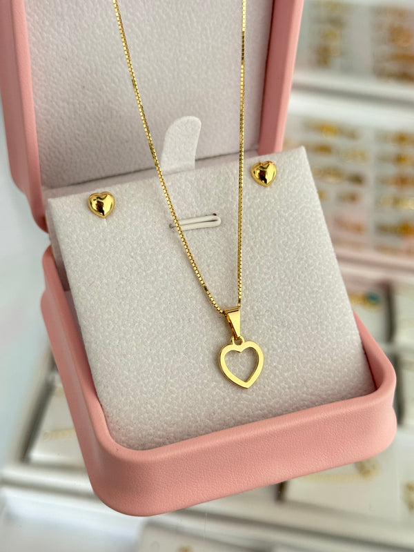 Conjunto corazón silueta (cadena veneciana it 0.7 45cms + topos heart 5mm + dije)