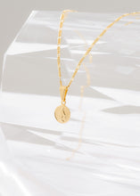 Cargar imagen en el visor de la galería, Cadena 3x1 1.6 mm 45 cm + dije virgen milagrosa red
