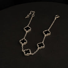 Cargar imagen en el visor de la galería, Pulsera clover black 5H 10mm 17 Cms + Ext
