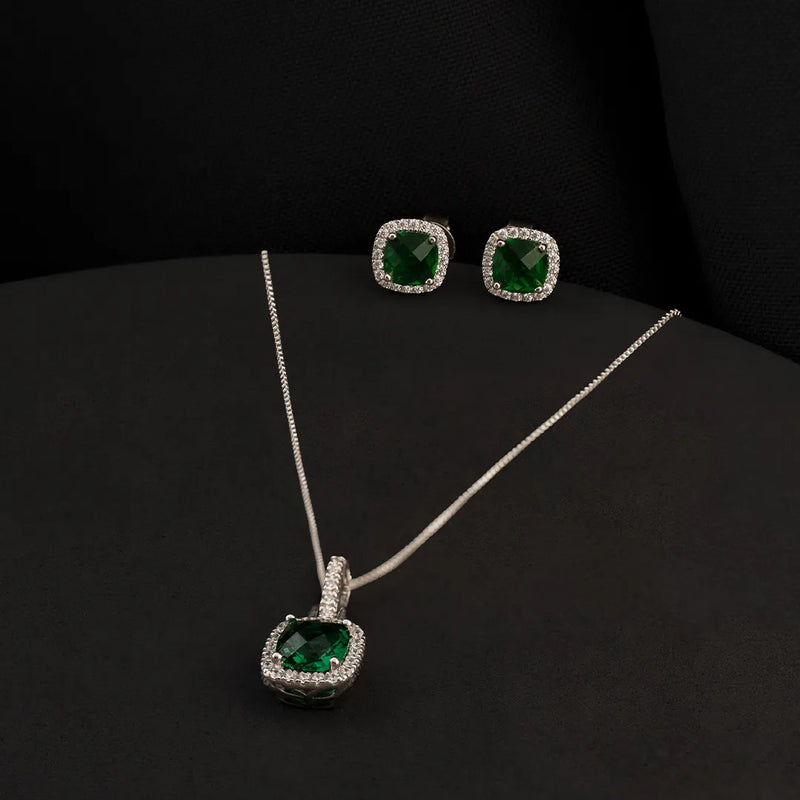 Conjunto pave circon verde
