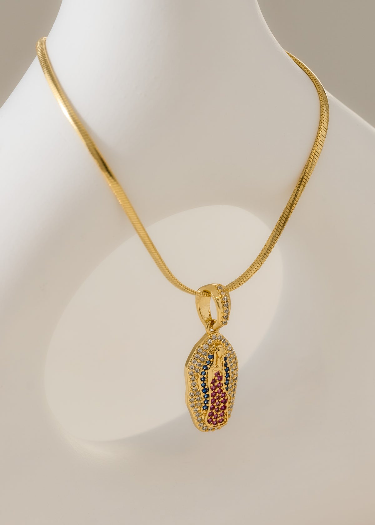 Cadena Serpiente 65 Cms + Dije Virgen María De Guadalupe