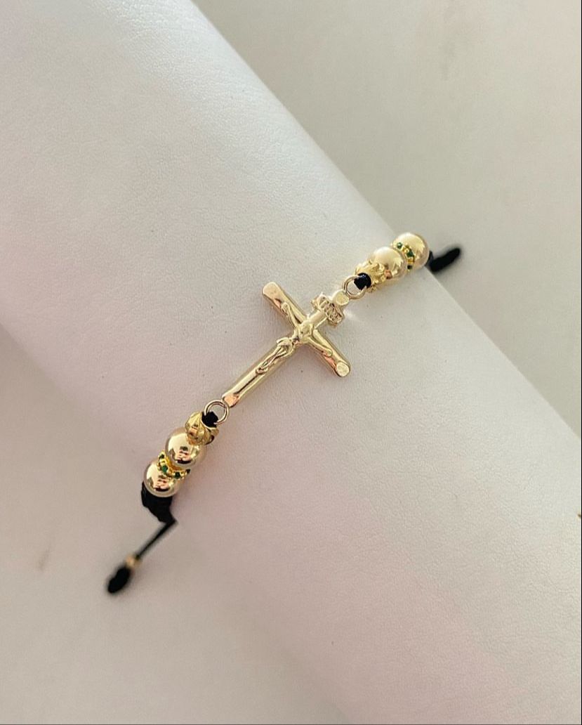 Pulsera Cruz con balines #4 y #5 lisos y diamantados con rondel circonias verde